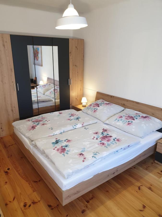 Apartman Central, Self Check In 24 H, Free Parking Banská Bystrica Exterior photo
