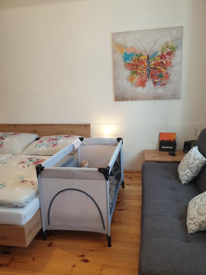 Apartman Central, Self Check In 24 H, Free Parking Banská Bystrica Exterior photo